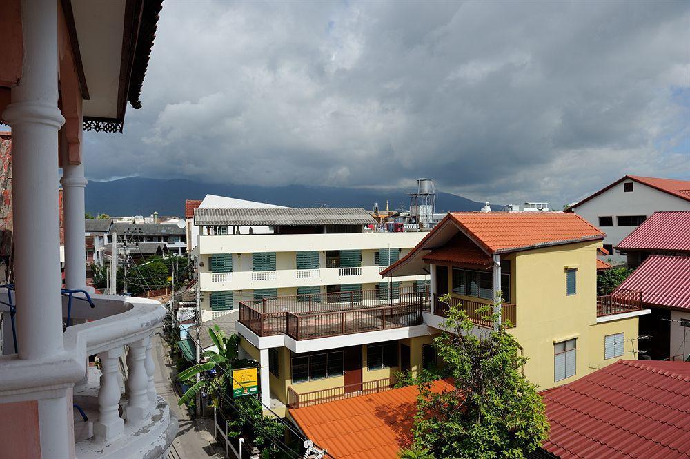 The Britannia Hotel เชียงใหม่ ภายนอก รูปภาพ