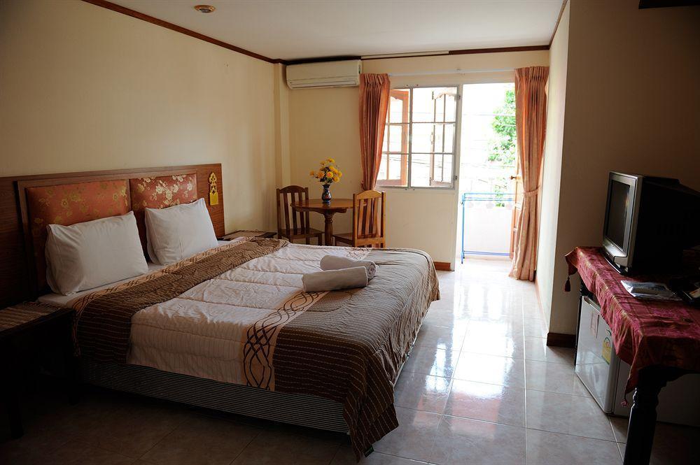The Britannia Hotel เชียงใหม่ ภายนอก รูปภาพ