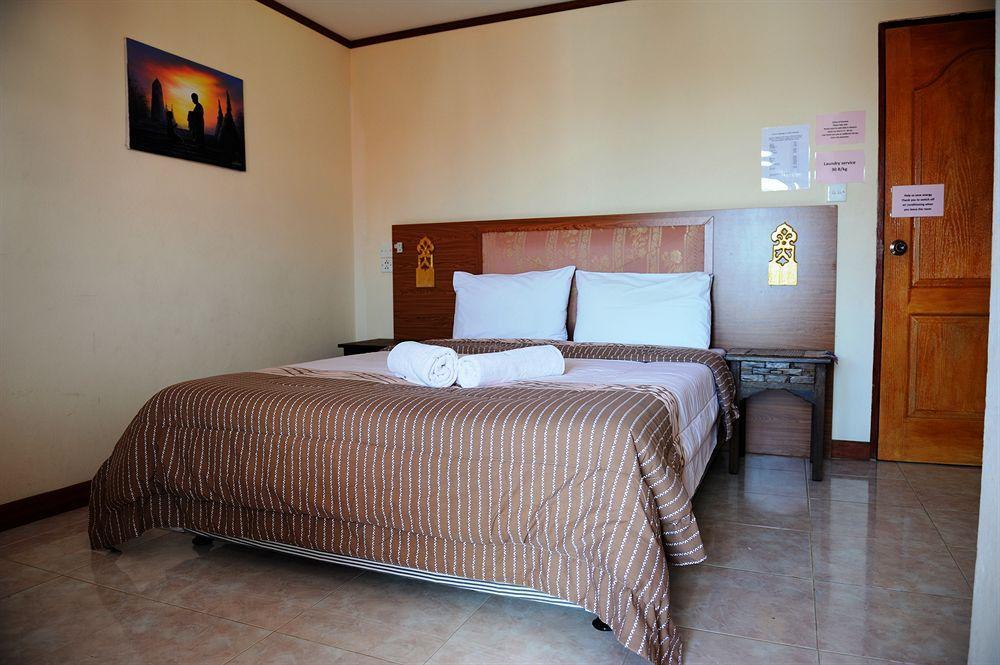 The Britannia Hotel เชียงใหม่ ภายนอก รูปภาพ