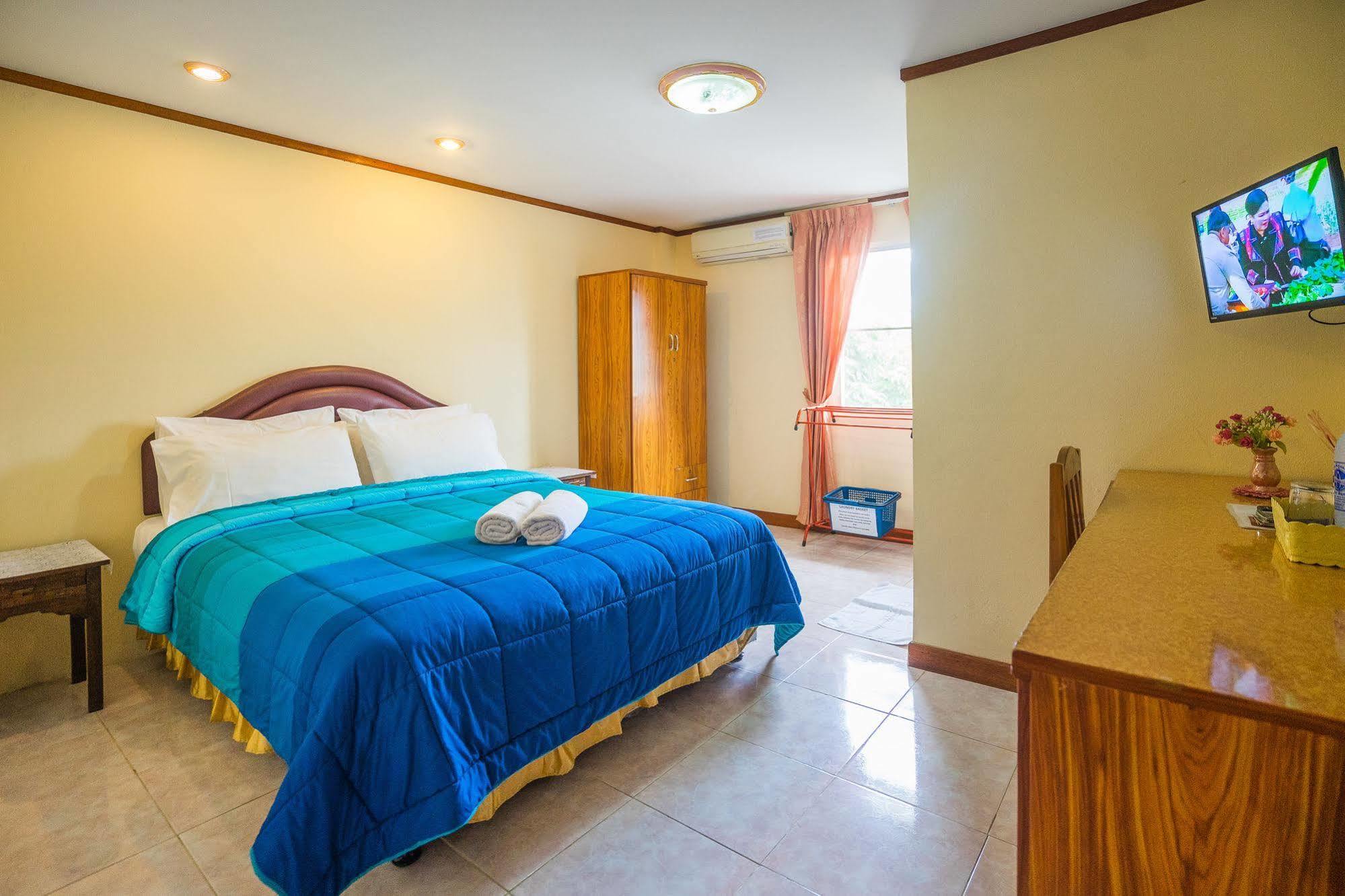 The Britannia Hotel เชียงใหม่ ภายนอก รูปภาพ